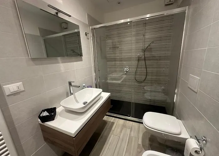 La Corte, Centro קומו